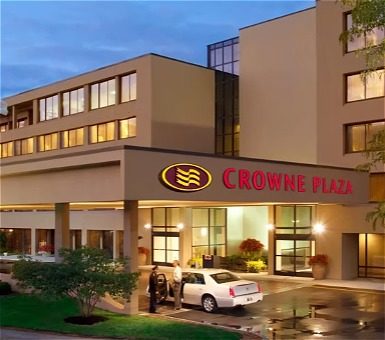 Crowne Plaza Indianapolis Airport